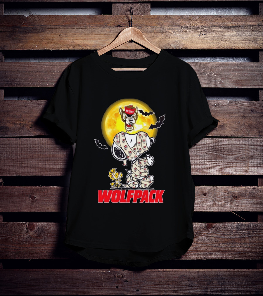 NC State Wolfpack Snoopy Woodstock Halloween Mummy Cosplay Moon T-Shirt