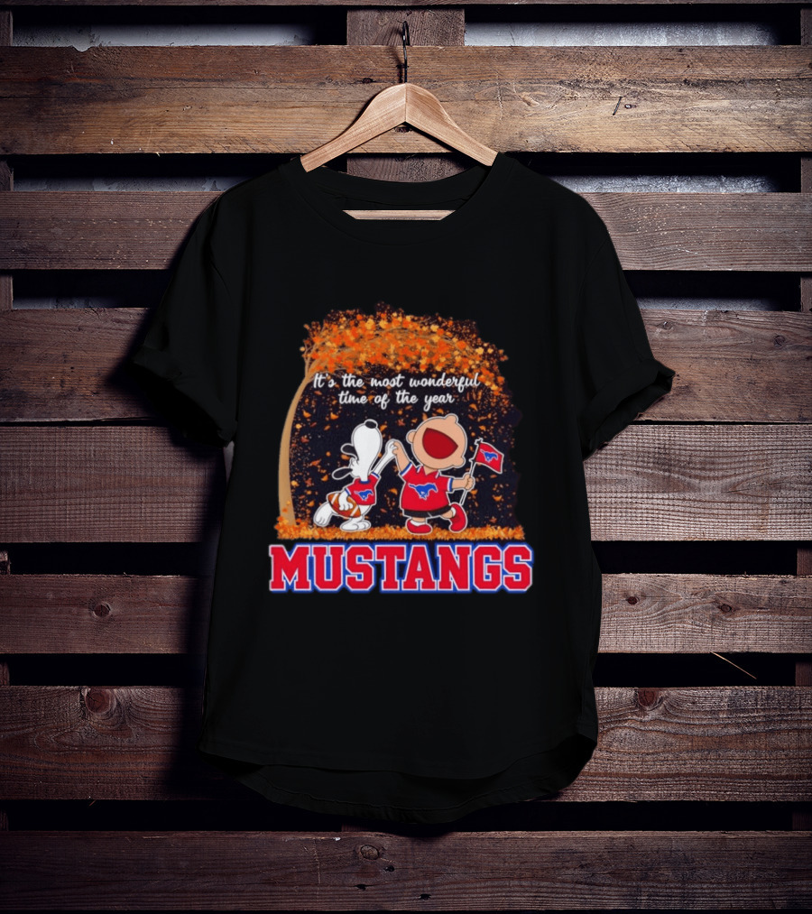 Snoopy And Charlie Brown Dancing SMU Mustangs It's The Most Wonderful Time Of The Year T-Shirt