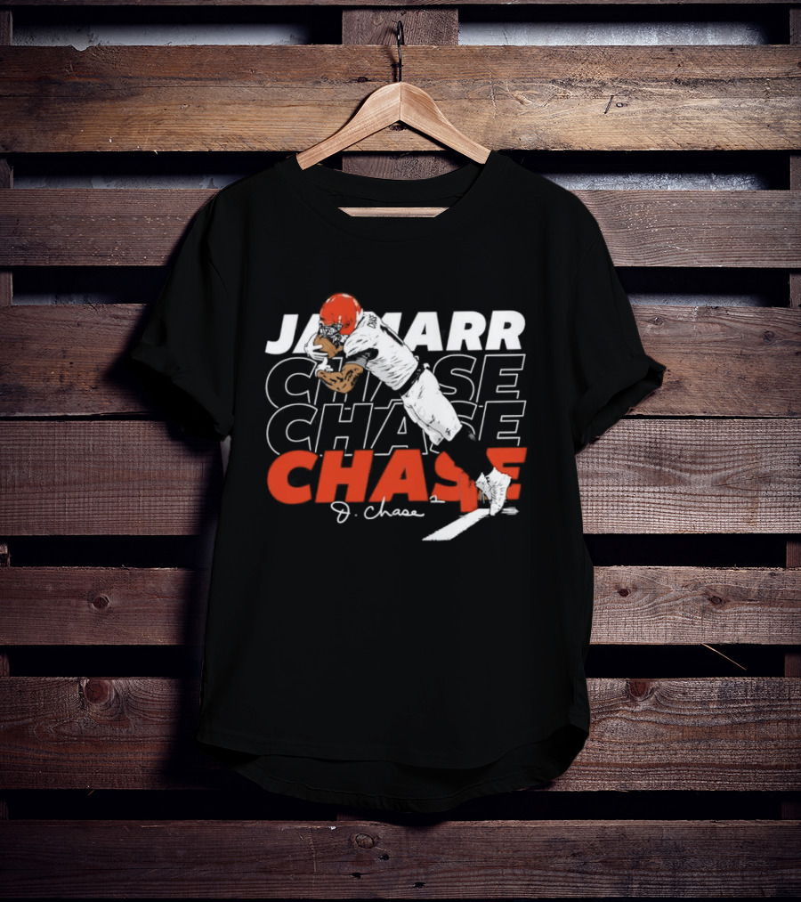 Ja'Marr Chase Cincinnati Bengals Toe Tap Catch Football J. Chase T-Shirt