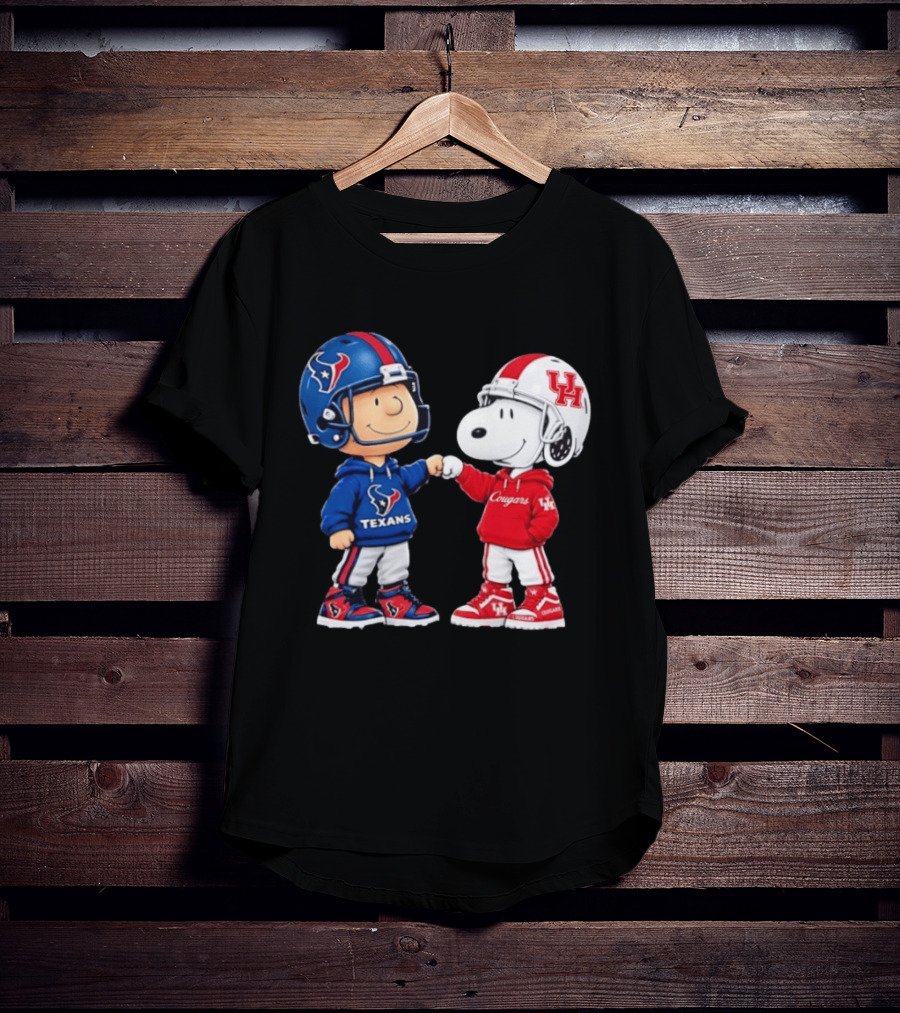 Peanuts Snoopy And Charlie Brown Houston Texans Vs Houston Cougars Fan Gear T-Shirt