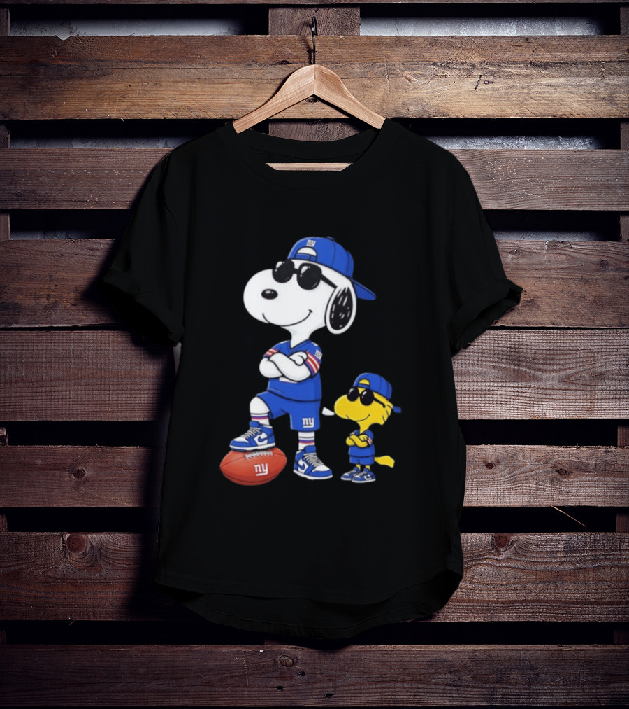 Snoopy And Woodstock In New York Giants Team T-Shirt
