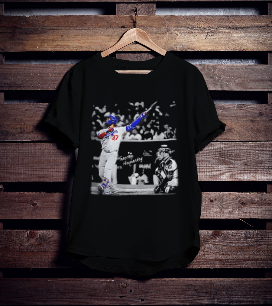 Los Angeles Dodgers Teoscar Hernandez Baseball Player Number 37 Swinging Pose T-Shirt
