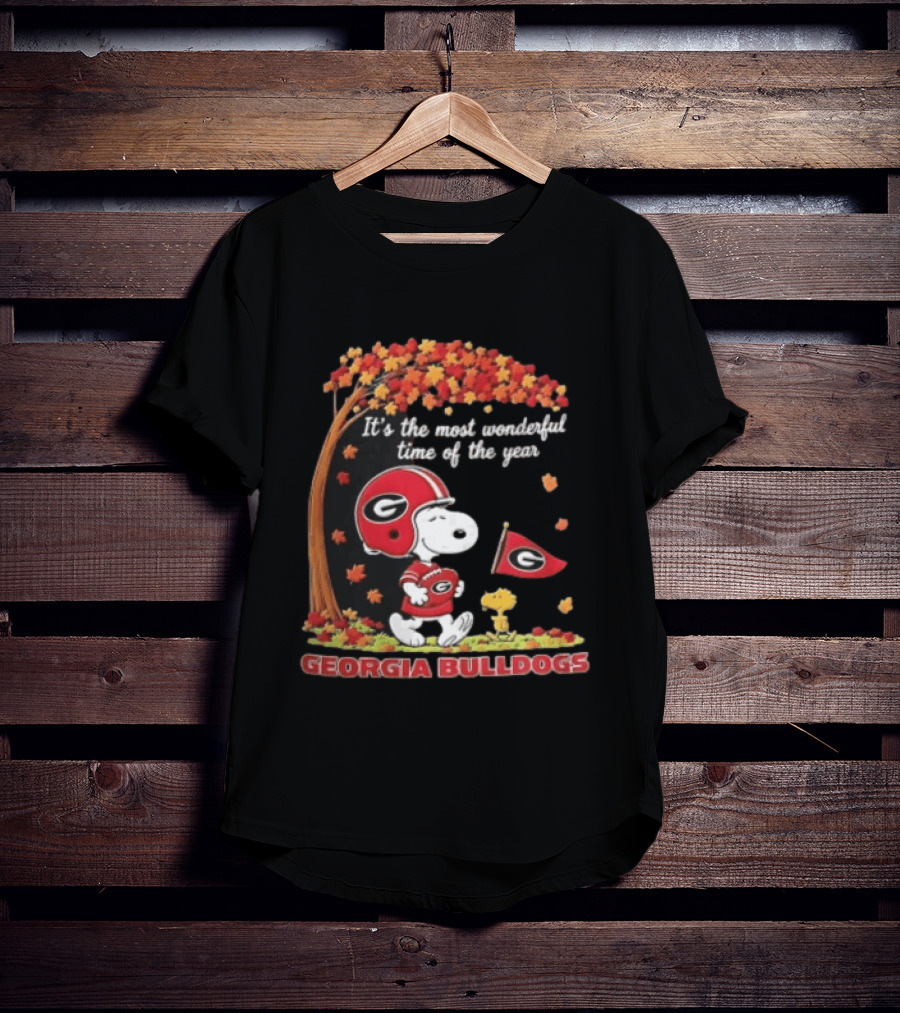 Georgia Bulldogs Snoopy It's The Most Wonderful Time Of The Year Autumn Peanuts Football Fans T-Shirt