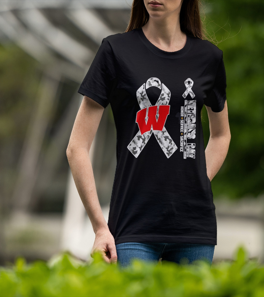 Wisconsin Badgers 2026 Veterans Day Camouflage Ribbon Honor Service Sacrifice T-Shirt