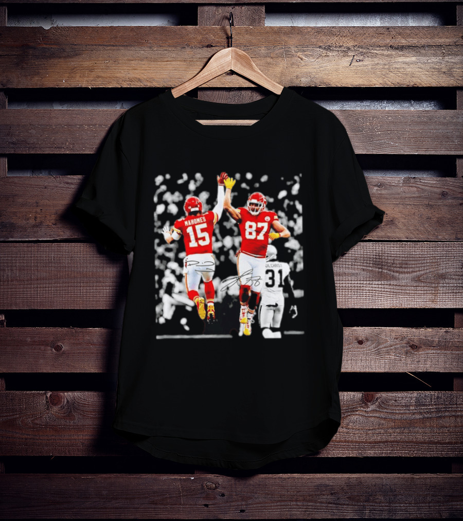 Travis Kelce Patrick Mahomes Kansas City Chiefs Autographed Celebration 15 87 T-Shirt
