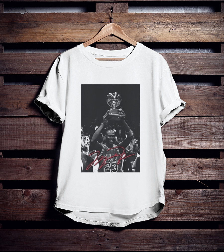 Chicago Bulls Michael Jordan Trophy Victory Celebration Image 23 Signature T-Shirt