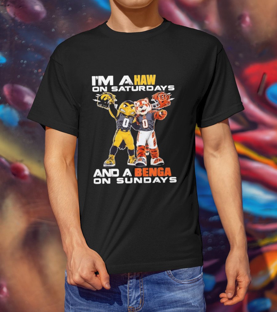 I'm A Hawkeye On Saturdays And A Bengal On Sundays Football Mascots Helmets T-Shirt