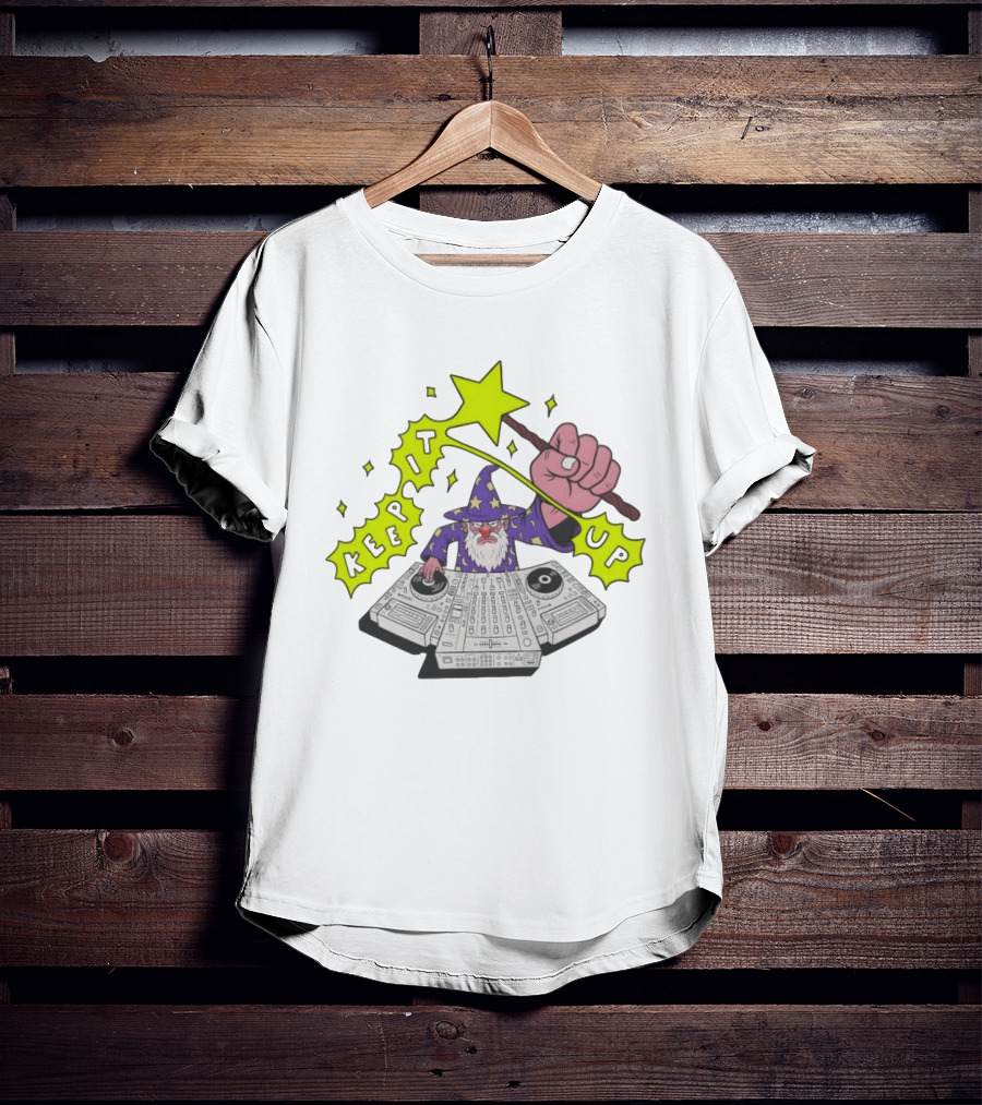 Wizard DJ Keep It Up Music Producer DJing Magic Spell Turntable Controller T-Shirt