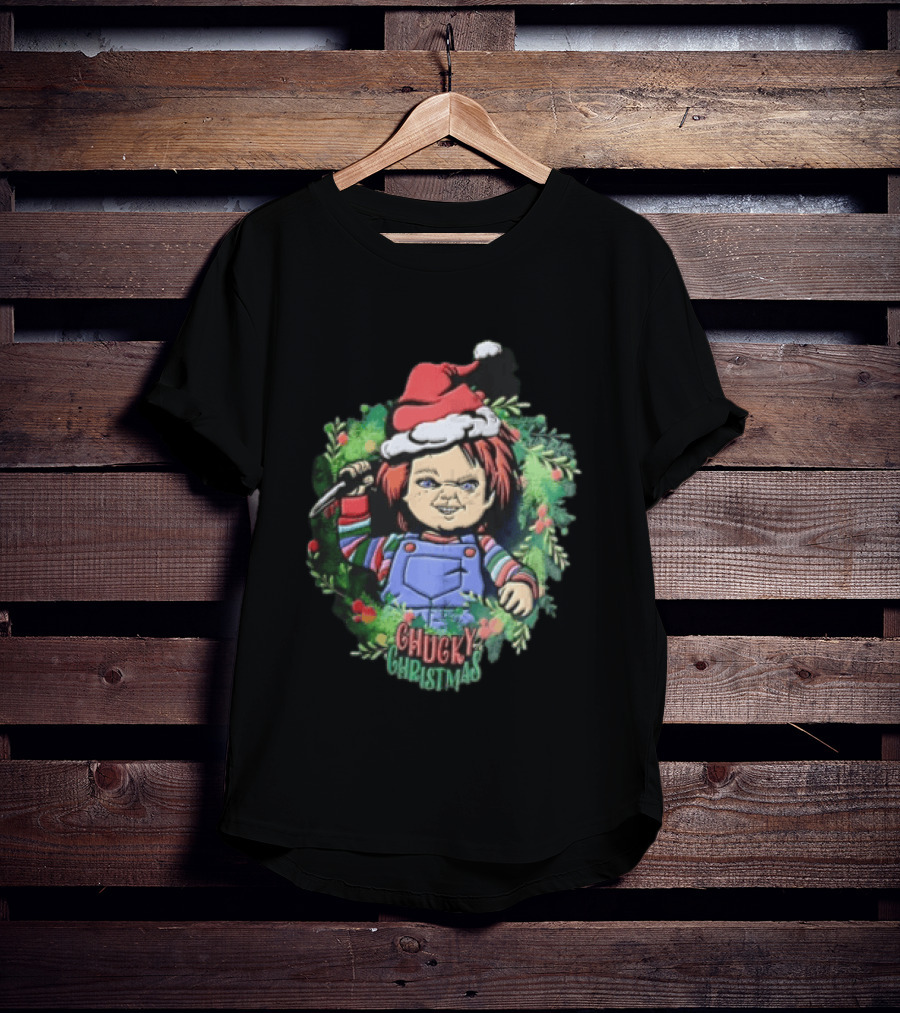 Chucky Christmas Doll Holding Knife In Festive Wreath With Santa Hat T-Shirt