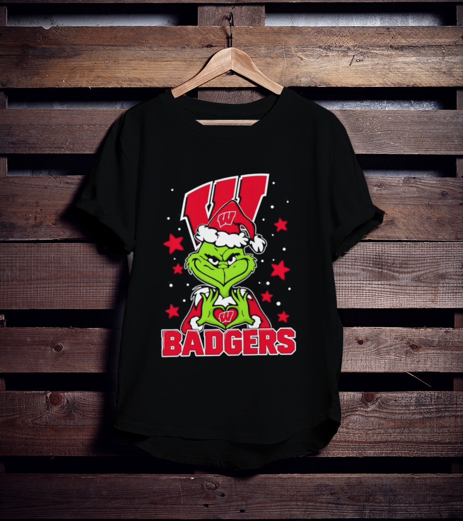 Grinch Wearing Wisconsin Badgers Hat Christmas Sports Fan T-Shirt