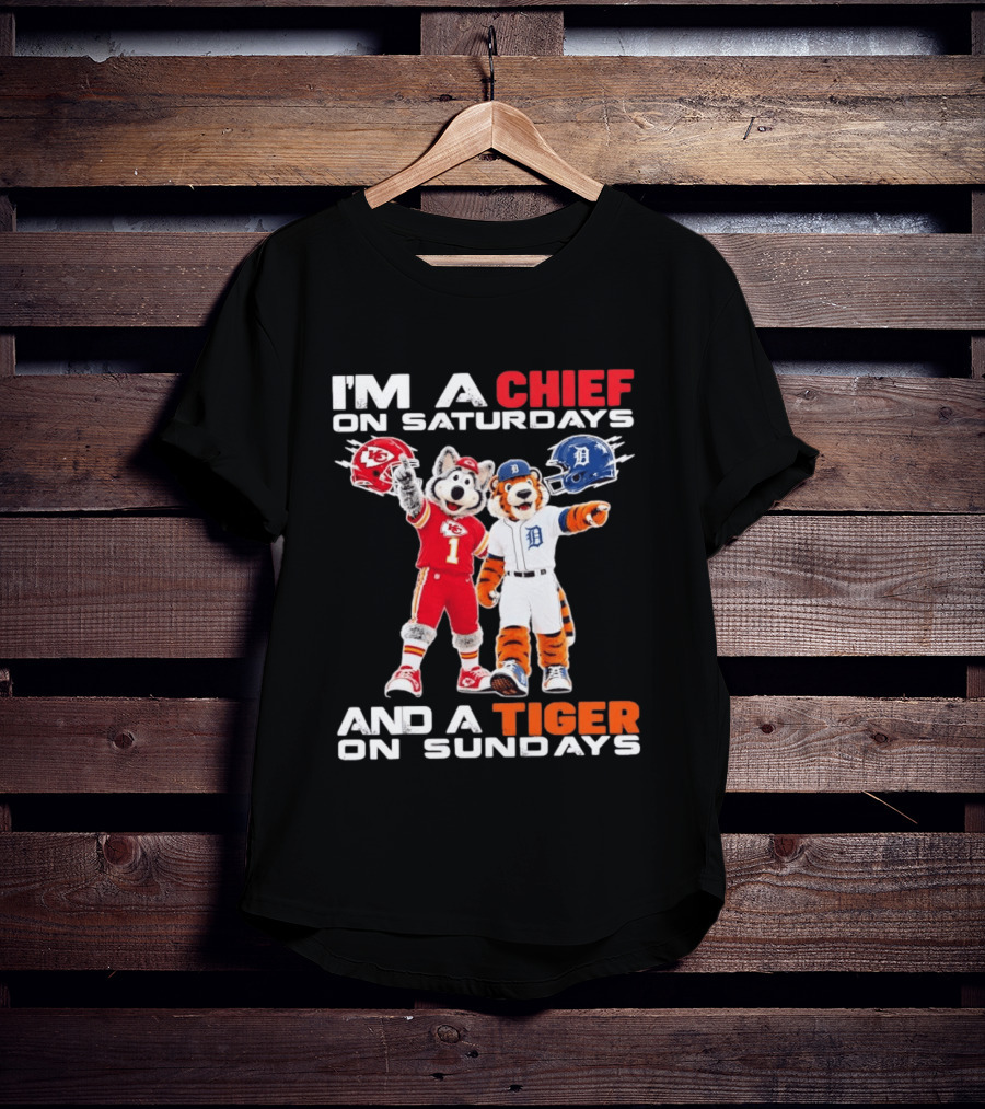 I'm A Chief On Saturdays And A Tiger On Sundays Sports Mascot Helmets T-Shirt