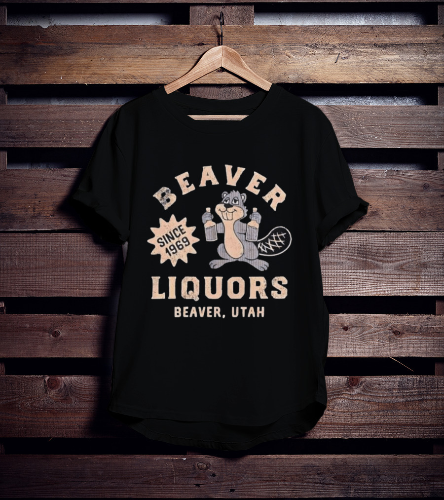 Beaver Liquors Since 1969 Beaver Utah Retro Beaver With Bottles T-Shirt