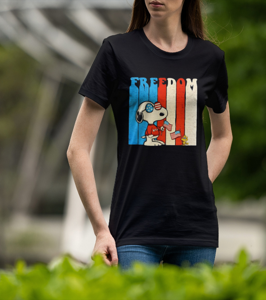 Freedom Snoopy Woodstock Peanuts USA 250th Anniversary Patriotic Celebration T-Shirt