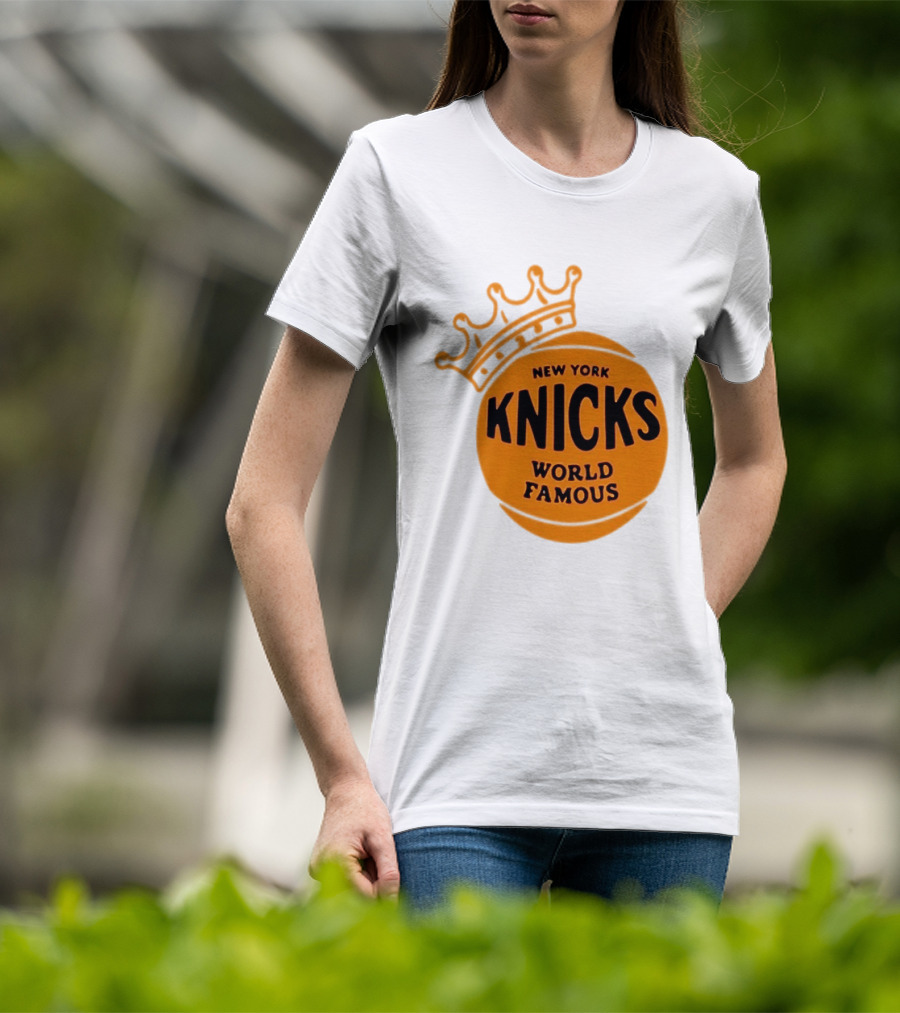 New York Knicks NBA Basketball World Famous Crown T-Shirt