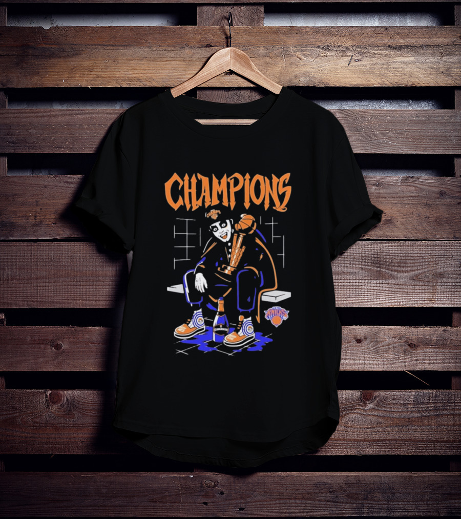 New York Knicks Evil Clown Winning Trophy And Champagne T-Shirt