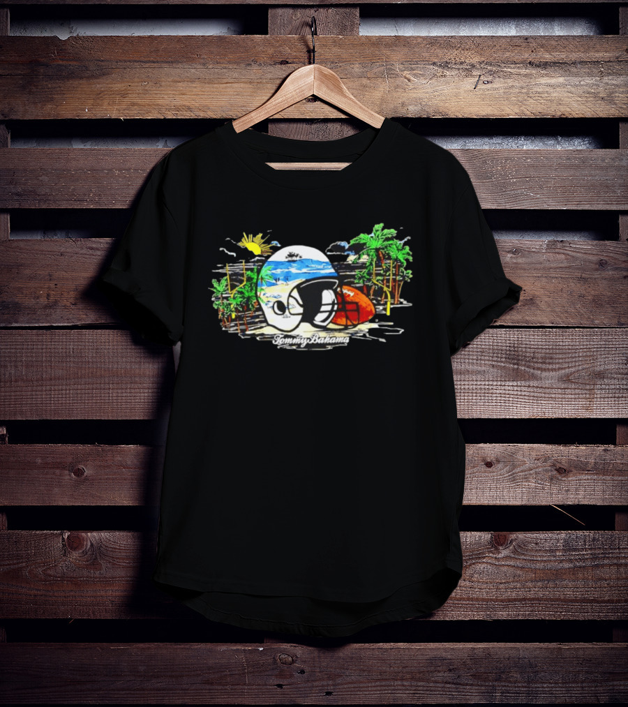 Chicago Bears Tommy Bahama Oasis Endzone Tropical Helmet Football Scene T-Shirt