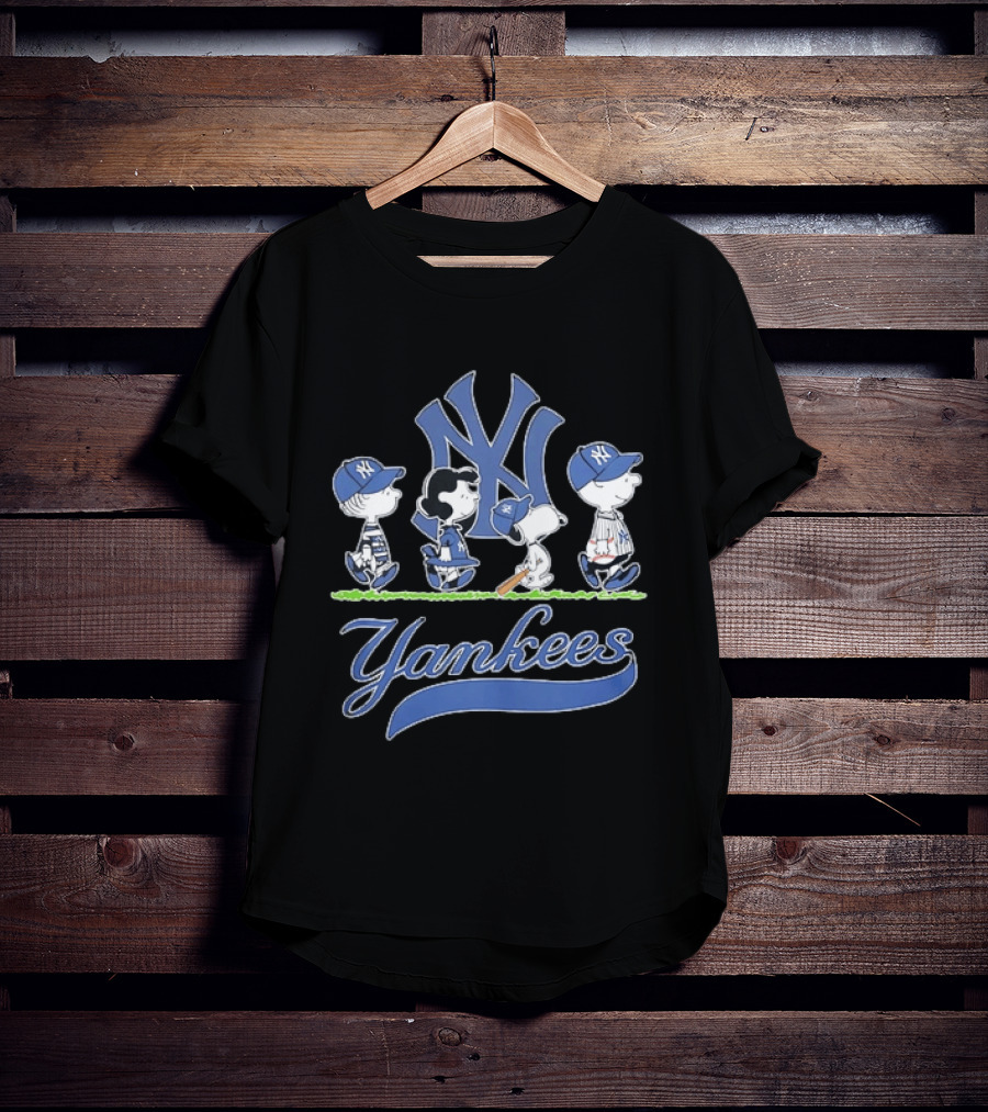 Peanuts Gang Yankees NY Vintage Baseball Characters T-Shirt