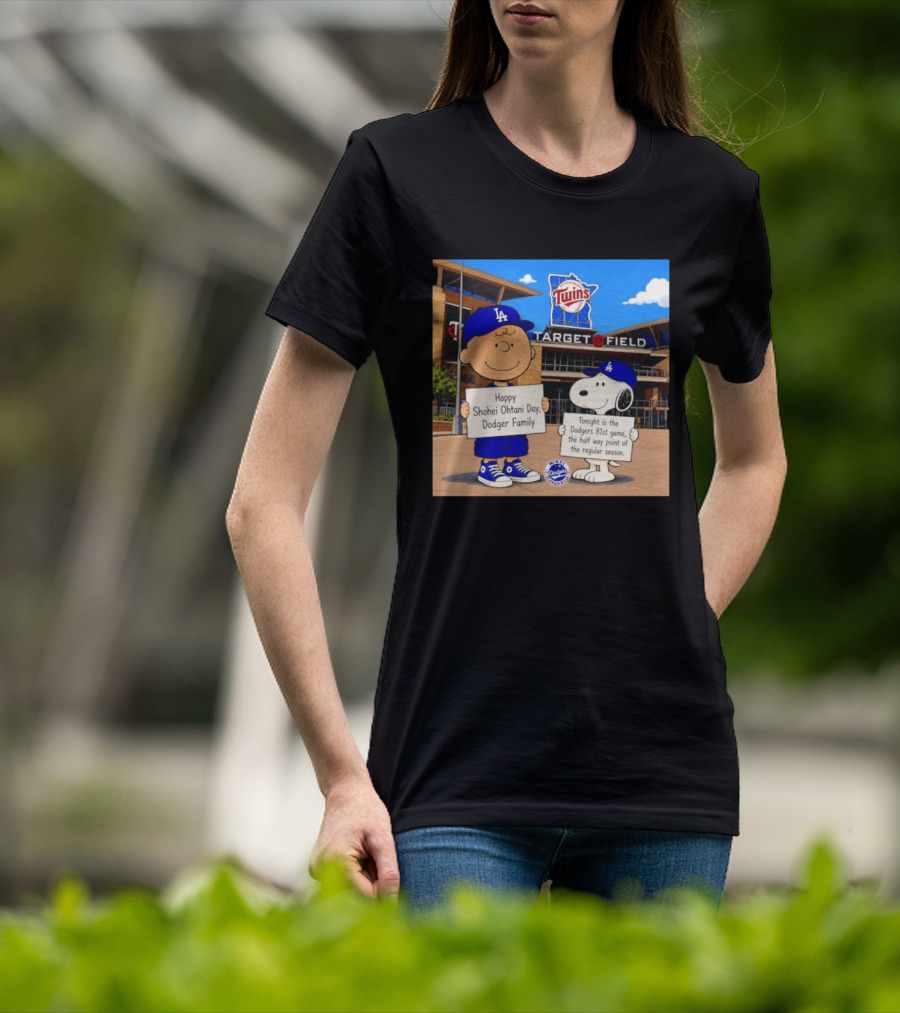 Snoopy And Charlie Brown Happy Shohei Ohtani Day Dodgers Twins Target Field T-Shirt
