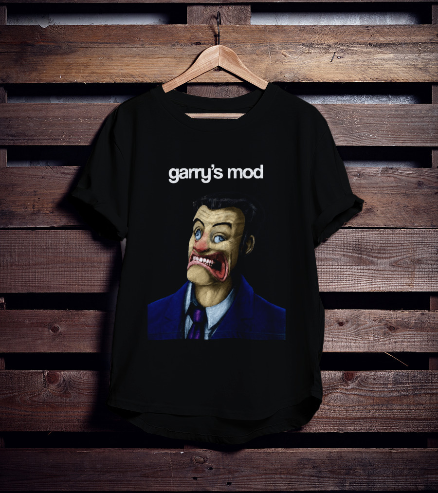 Garry's Mod Distorted Face Posing T-Shirt
