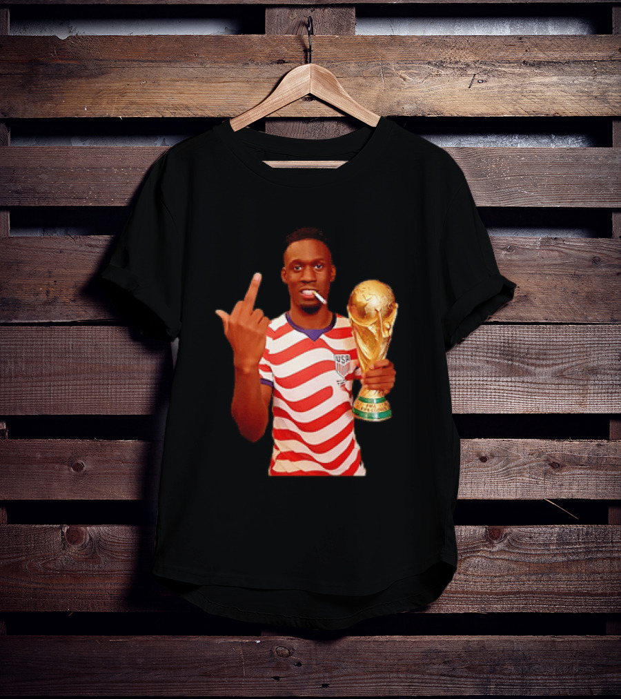 Folarin Balogun USA National Team Smoking Middle Finger World Cup Trophy T-Shirt