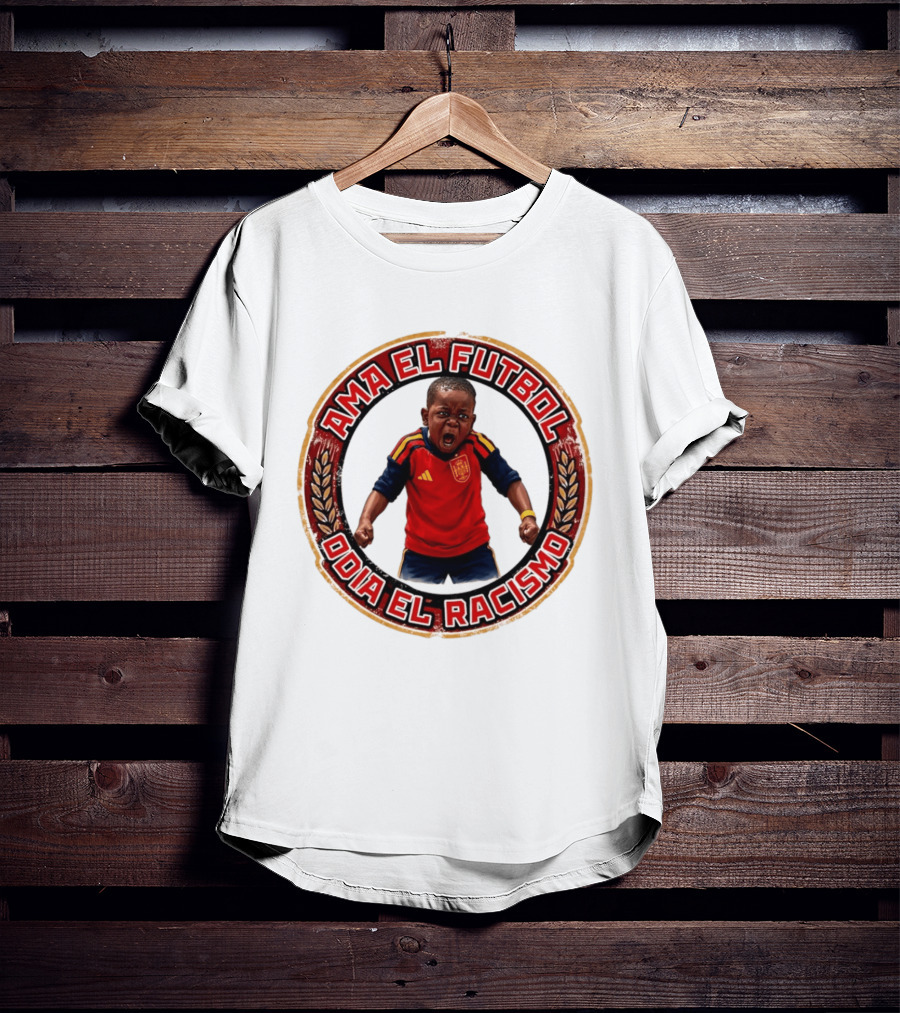 Ama El Futbol Odia El Racismo Niño Con Camiseta Roja Y Azul T-Shirt