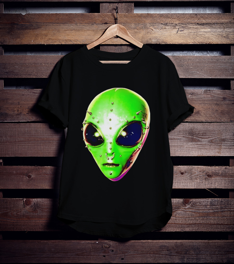 Believe Alien Pierced Face Extraterrestrial Iconic Green Martian Head T-Shirt