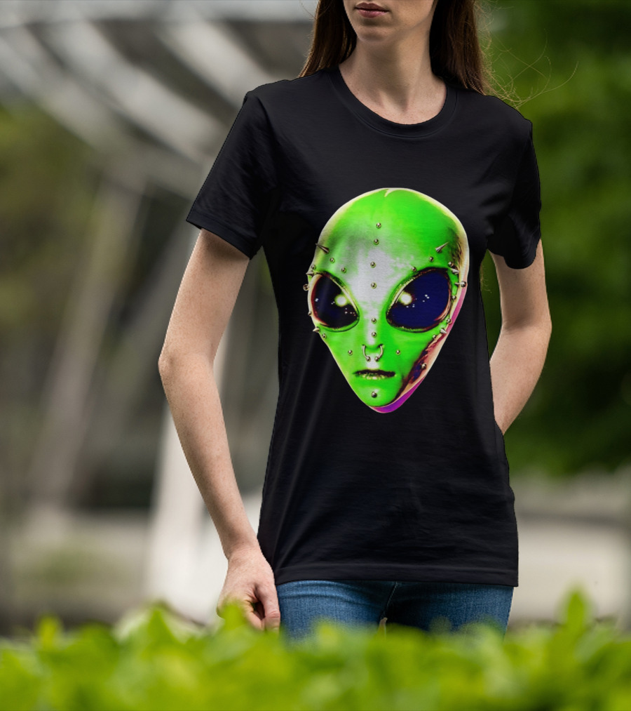Believe Alien Pierced Face Extraterrestrial Iconic Green Martian Head T-Shirt