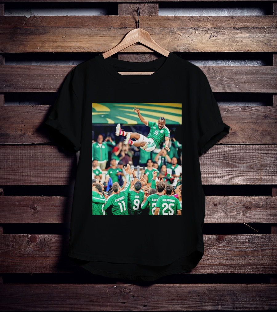 Mexican Football Celebration Julián Quiñones S. Giménez Raúl A. Alvarado Team Spirit T-Shirt