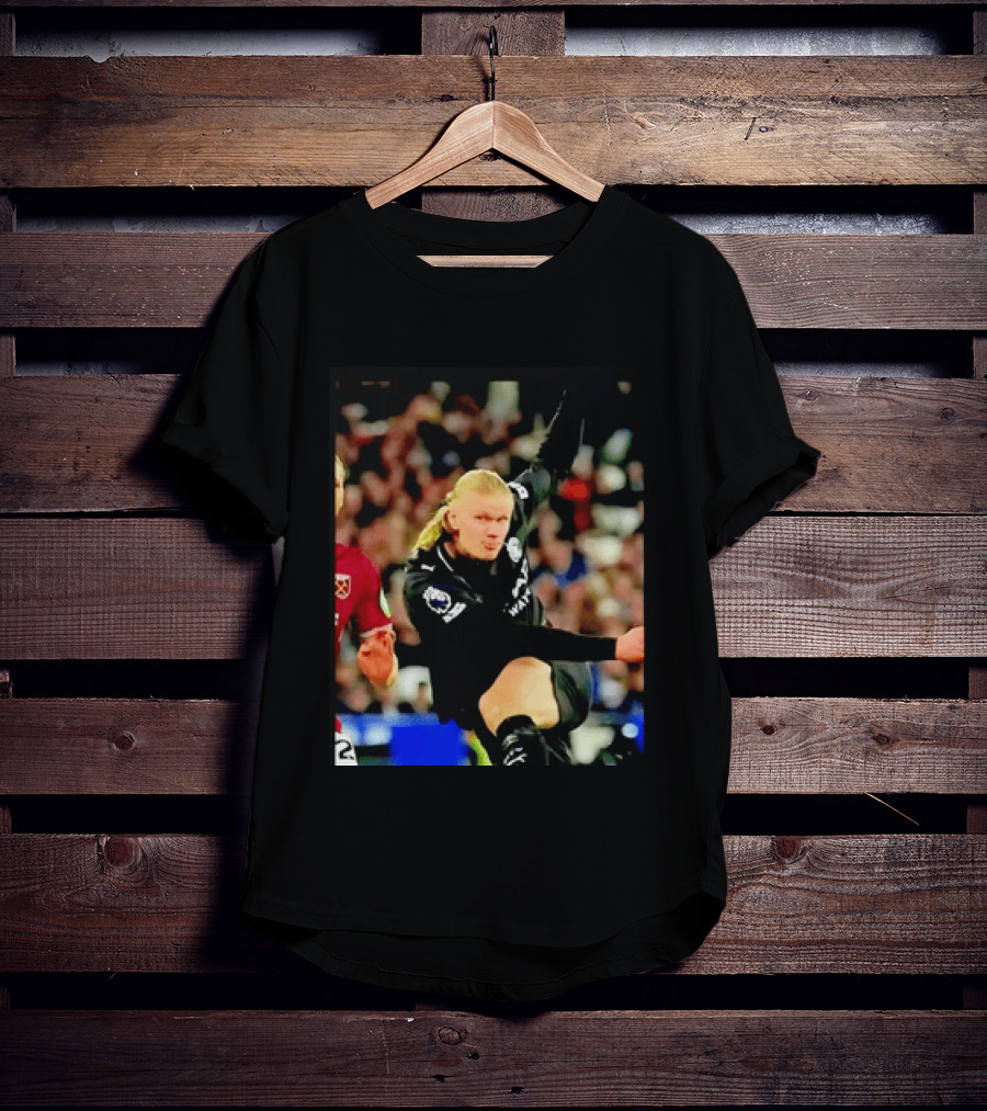 Erling Haaland Manchester City Football Player In Action T-Shirt