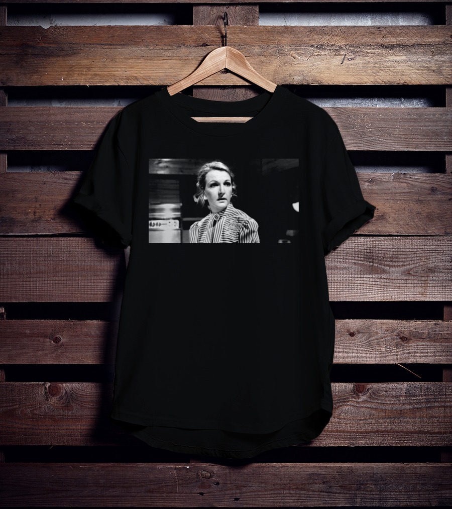 Penelope Keith Effortlessly Posh Star Of British Sitcoms T-Shirt