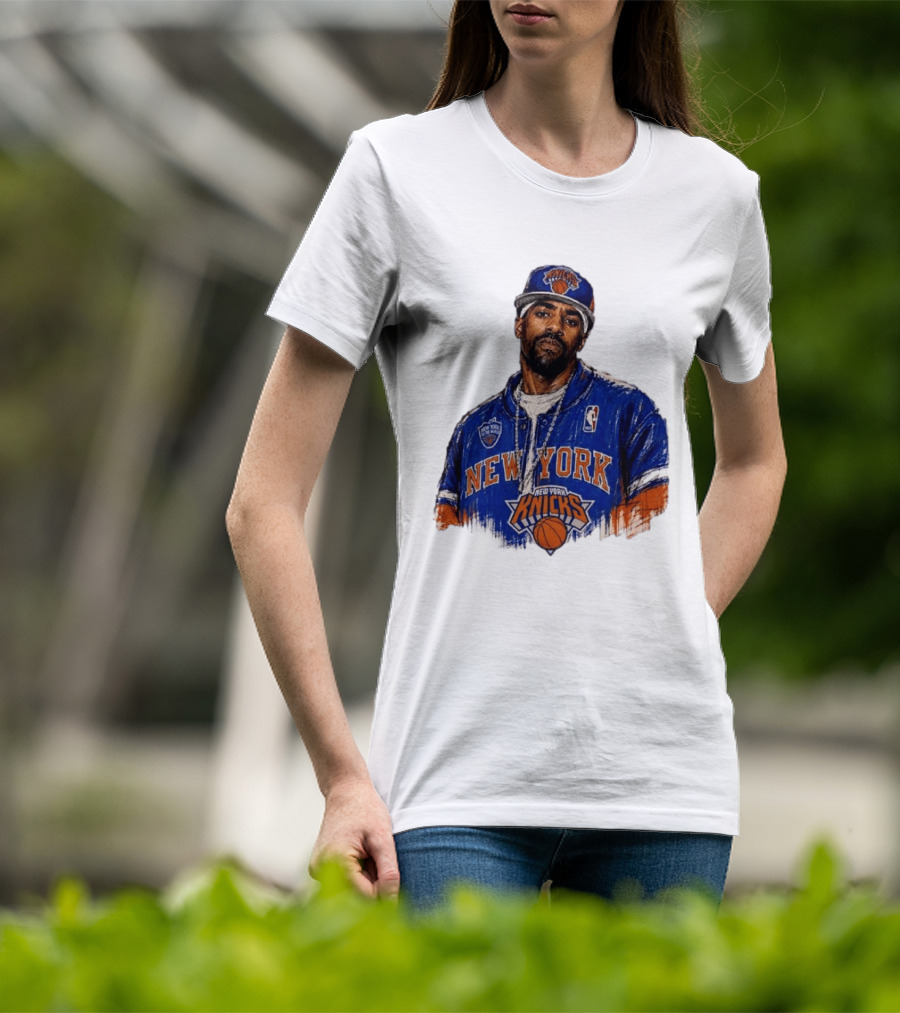 Kyrie Irving New York Knicks New Yorks Finest To The World Manhattan Knicks T-Shirt