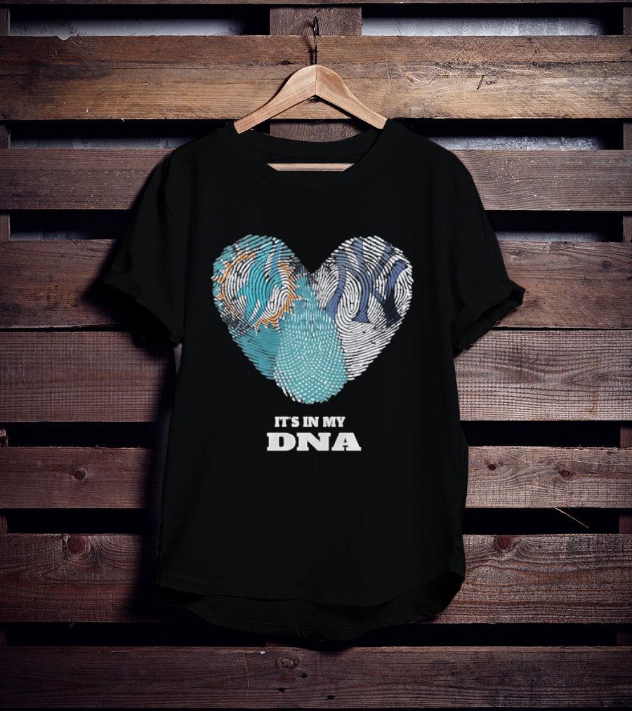 New York Yankees Statue Of Liberty It's In My DNA T-Shirt