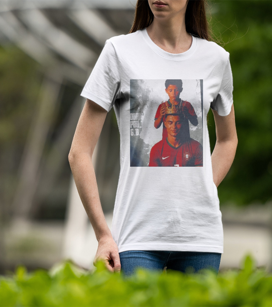 Cristiano Ronaldo Portugal Obrigado Por Tudo GOAT Crowned King Soccer Legend T-Shirt