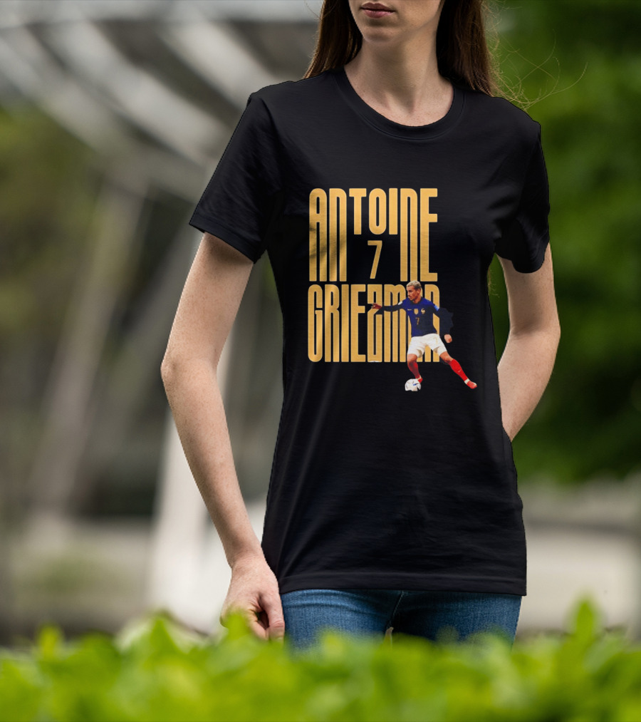 Antoine Griezmann 7 France Football Dribbling T-Shirt