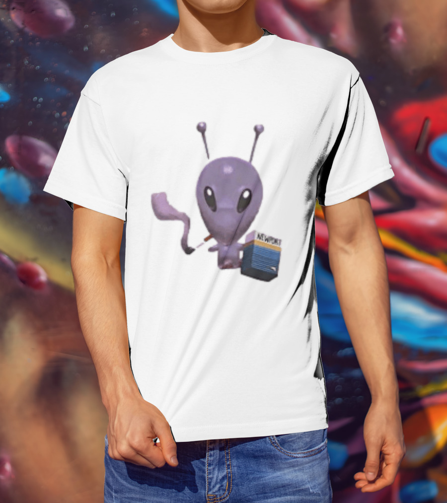 Alien Holding Newport Cigarette Pack Smoking Space Travel T-Shirt