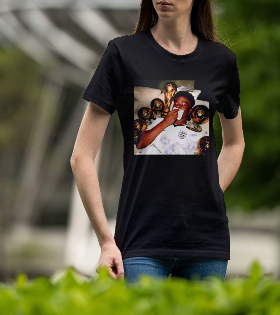 Bukayo Saka England National Team World Cup Trophies And Money T-Shirt