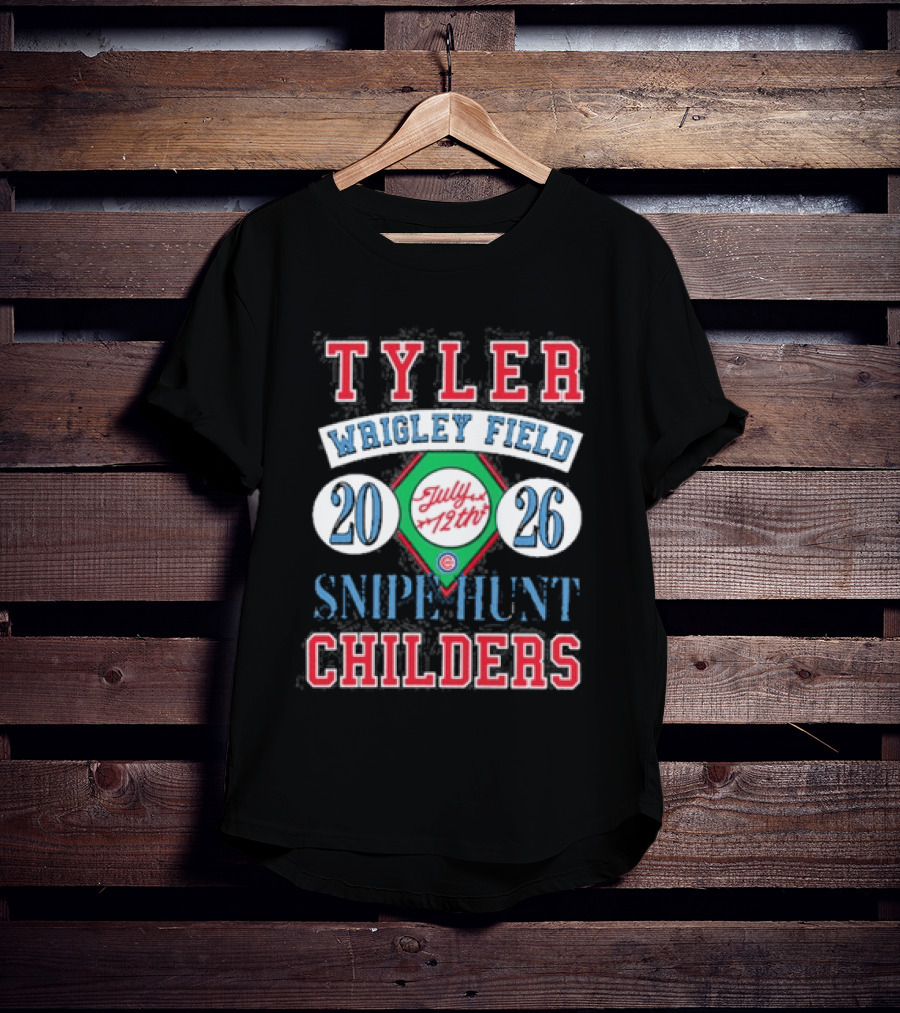 Tyler Childers Wrigley Field July 12th 2026 Chicago Cubs Sniff Hunt T-Shirt