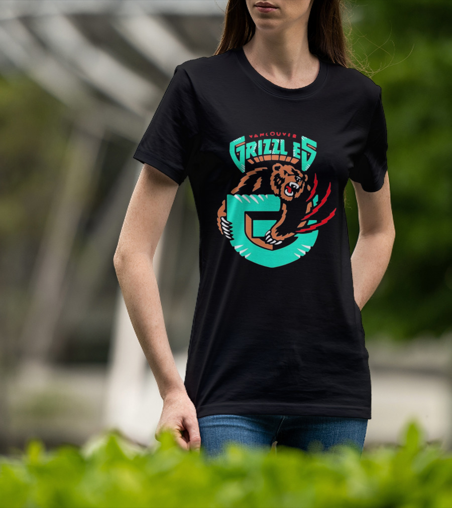 Vancouver Grizzlies Bear Claw Retro Sports Emblem Men's T-Shirt