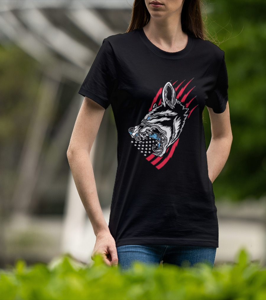 Wolf Snarling With Stars And Stripes American Flag T-Shirt