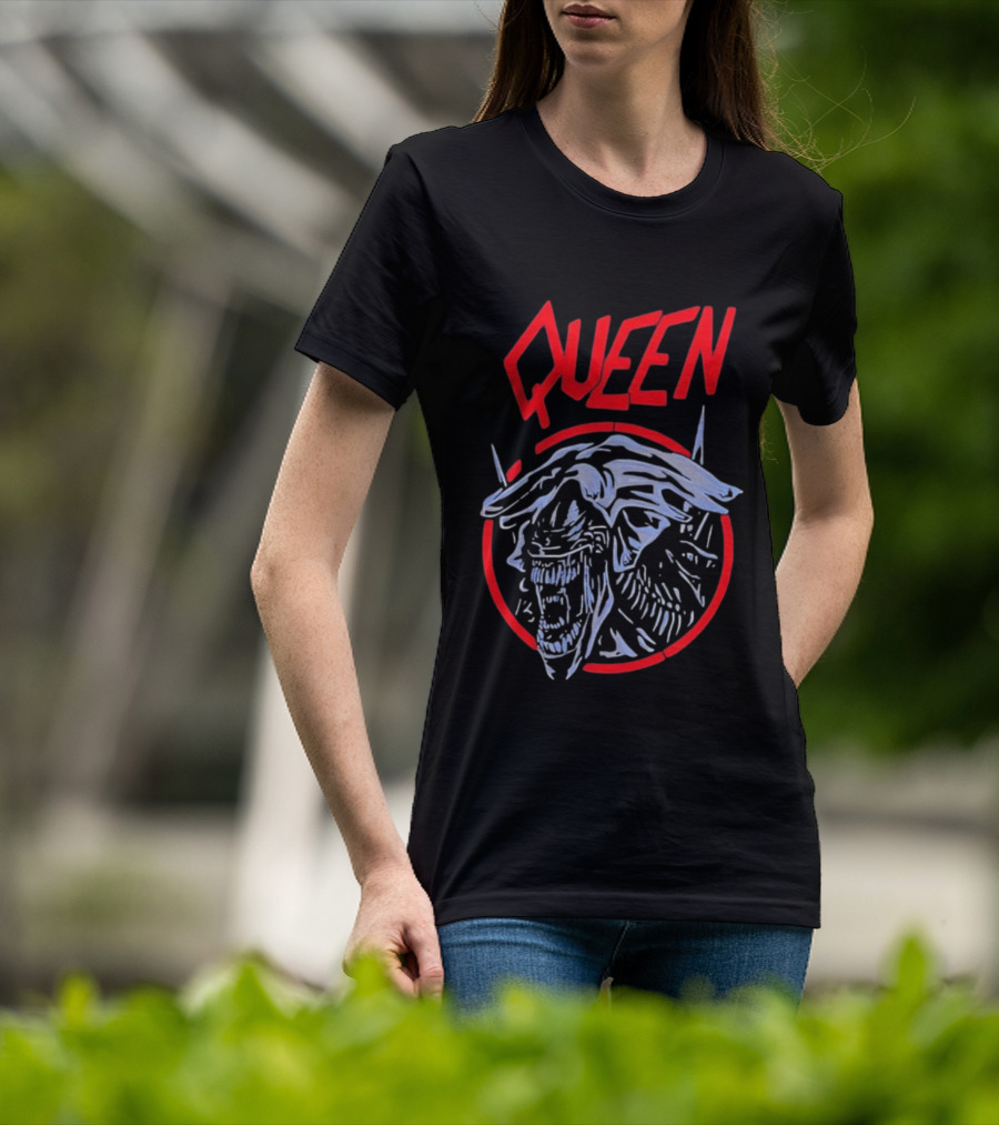 Queen Alien Xenomorph Facehugger Red T-Shirt