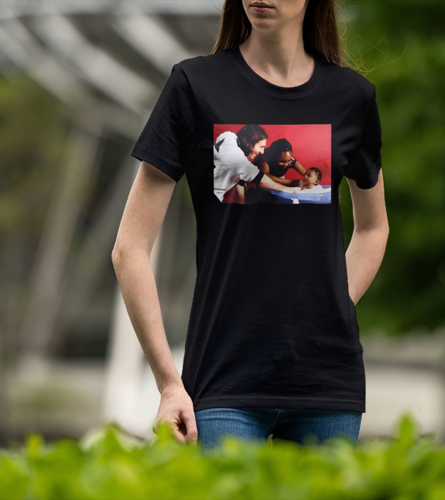 Lionel Messi Bathes Baby Lamine Yamal Legendary Blessing Football Moment T-Shirt