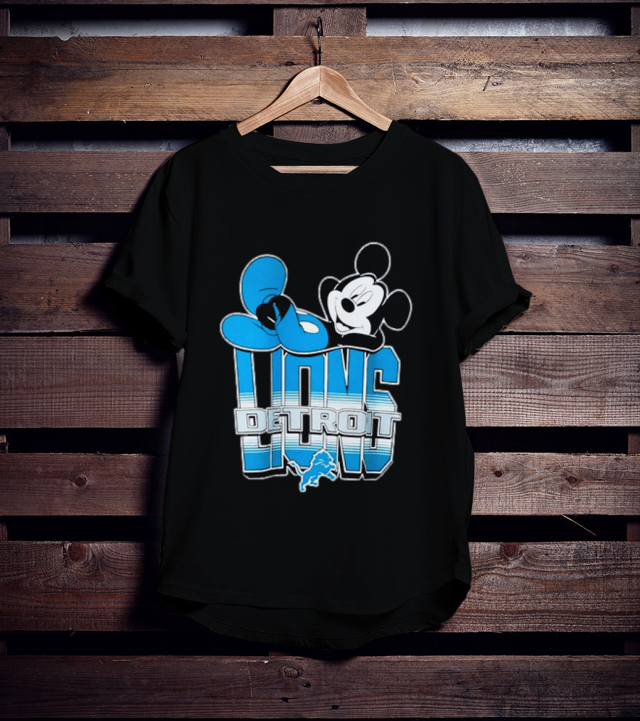 Mickey Mouse Relaxing Detroit Lions Disney Football T-Shirt