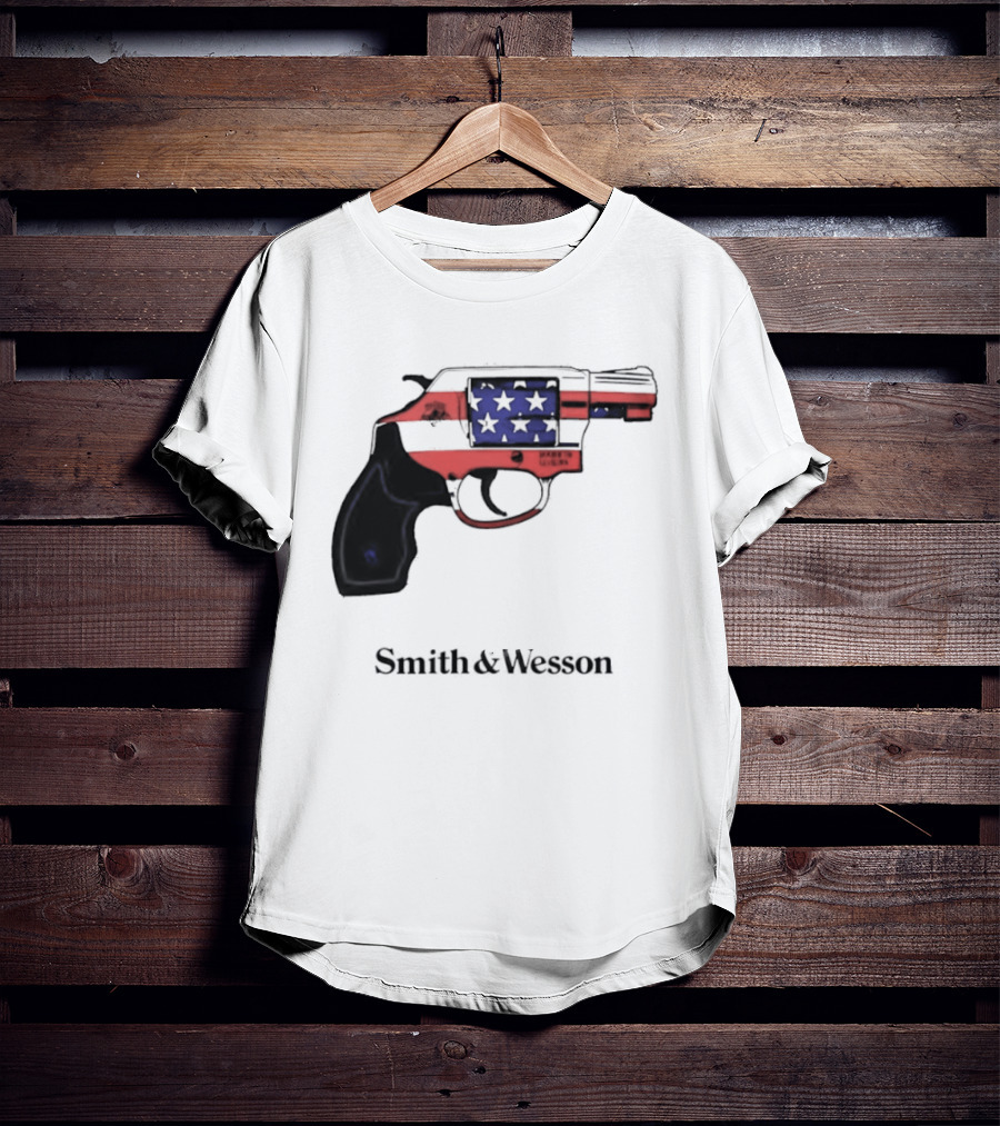Smith And Wesson American Flag Revolver Firearm T-Shirt