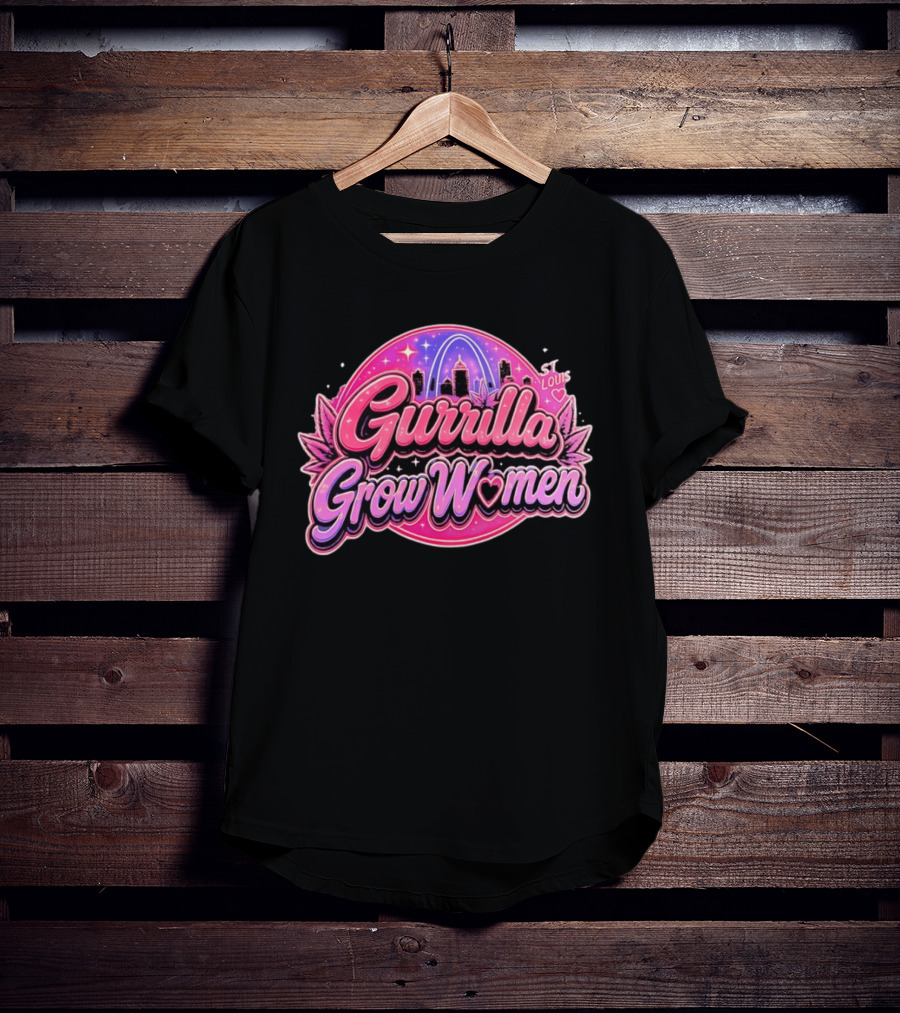 Gurrilla Grow Women St Louis Cannabis Cityscape Pink Sky Arch T-Shirt