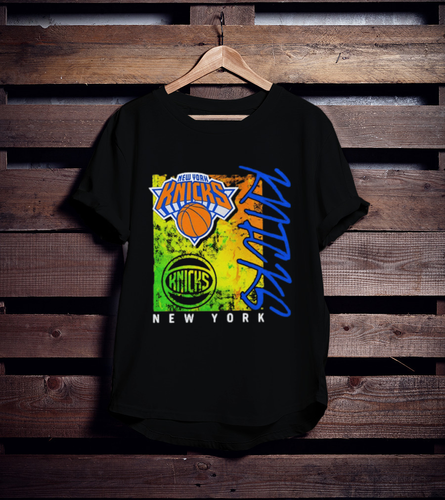 New York Knicks Distressed Basketball Retro Style NBA Fan Favorite T-Shirt