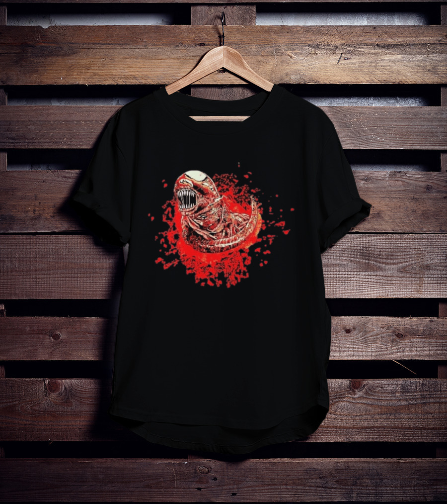 Aliens Chestburster Sci Fi Horror Blood Splatter Creature T-Shirt