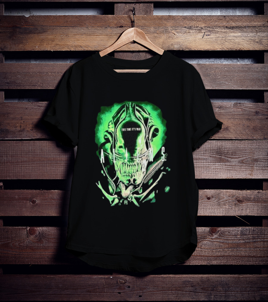 Xenomorph Aliens This Time It's War Alien Franchise Movie T-Shirt