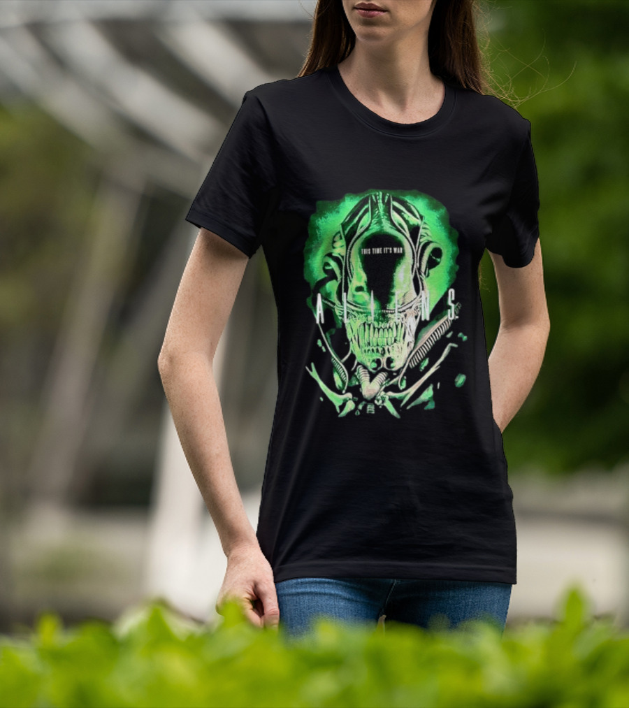 Xenomorph Aliens This Time It's War Alien Franchise Movie T-Shirt