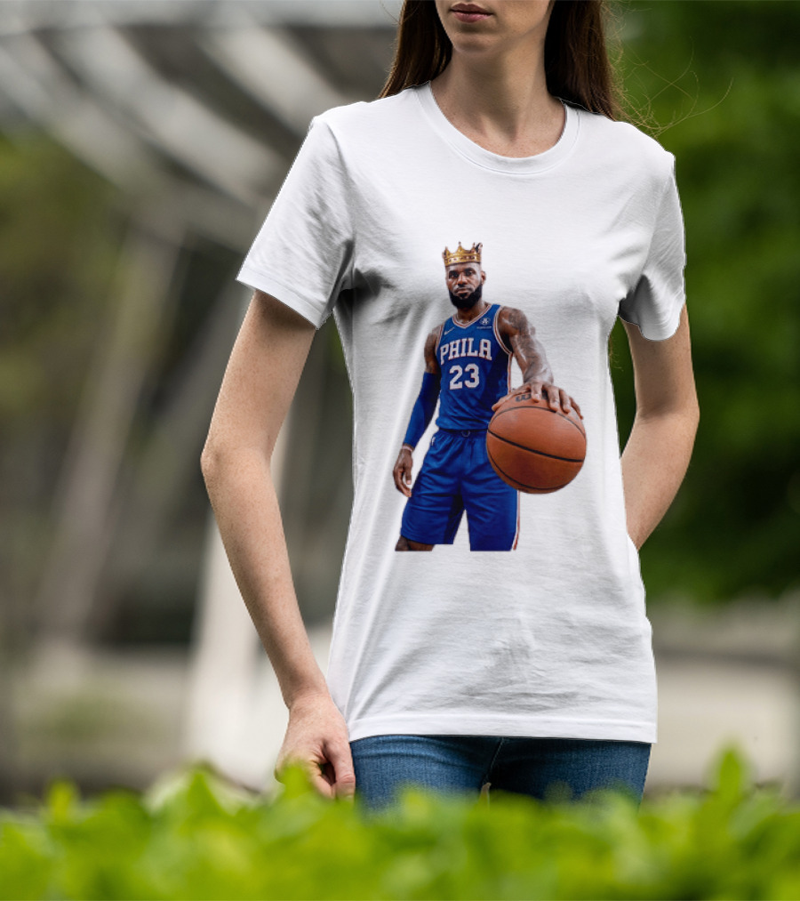 LeBron James King Crown Dribbling Philadelphia 76ers Basketball Player 23 Phila T-Shirt
