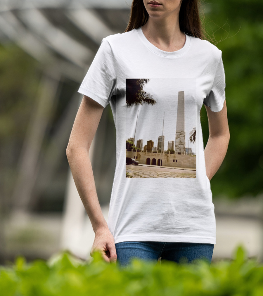 Obelisco Do Ibirapuera M M D C Viveram Pouco Para Morrer Bem Morreram Jovens Historical Monument São Paulo Brazil T-Shirt